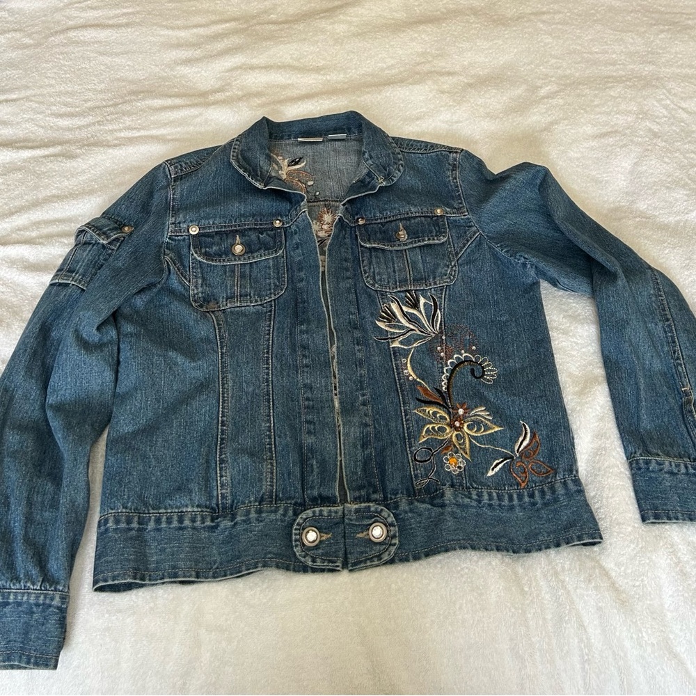 Jean jacket - Picture 2 of 7